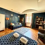 Argilla Apartment