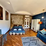 Argilla Apartment